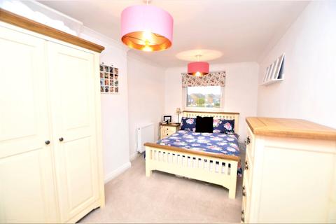 67 Acaster Drive, Garforth, Leeds, LS25 2BH