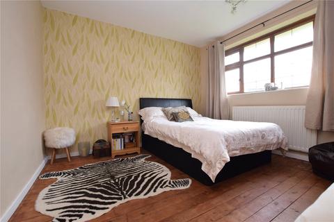 2 Ghyll Road, Leeds, LS6 3LY