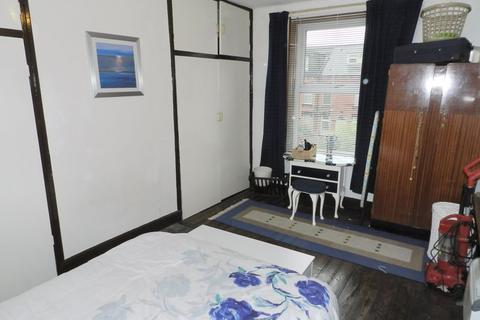 24 Haddon Place, Leeds, LS4 2JU