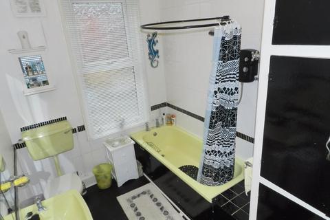 24 Haddon Place, Leeds, LS4 2JU