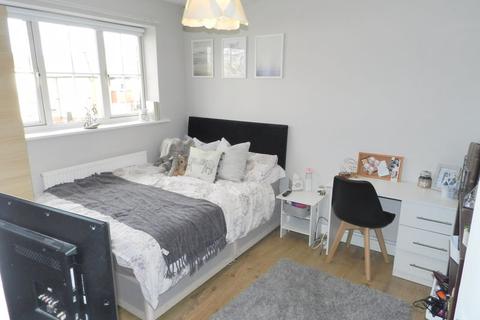 19c Newport View, Leeds, LS6 3BX