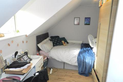 19c Newport View, Leeds, LS6 3BX