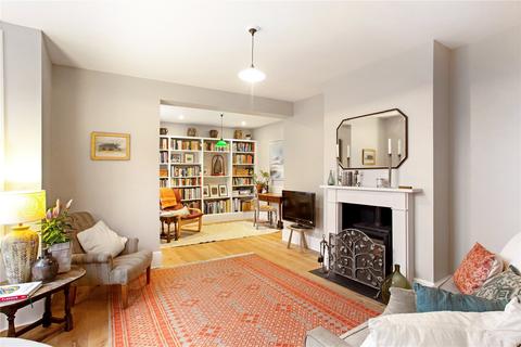 22 Amerland Road, London, SW18 1PZ