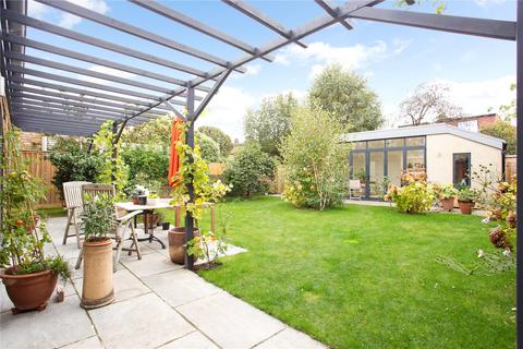 22 Amerland Road, London, SW18 1PZ