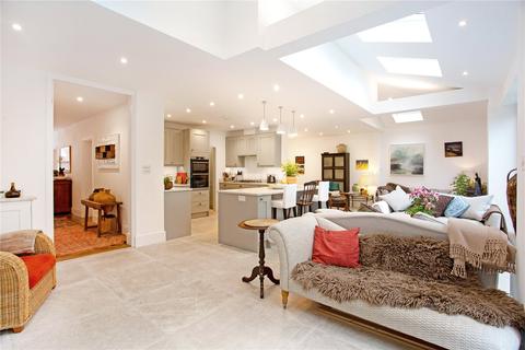 22 Amerland Road, London, SW18 1PZ