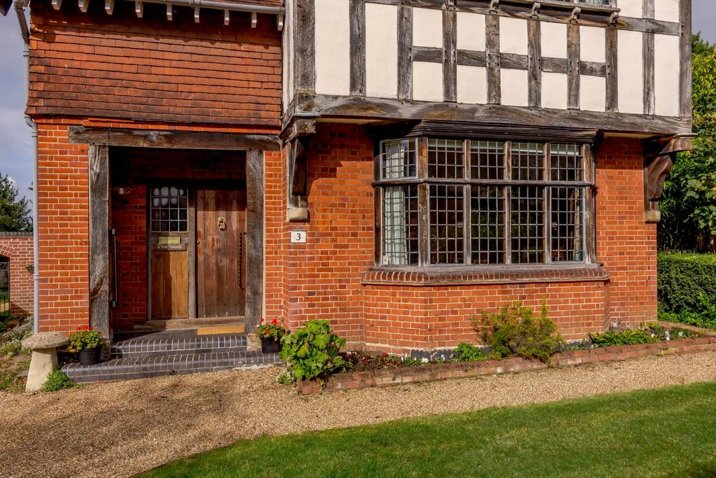 Vine Avenue, Sevenoaks, Kent 5 bed detached house £1,600,000