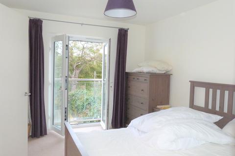 5 King George Way, Chingford, London, E4 7FN
