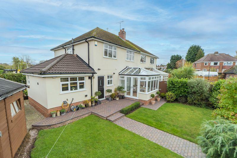 Coniston Road, Palmers Cross, Wolverhampton 3 bed semidetached house £287,500