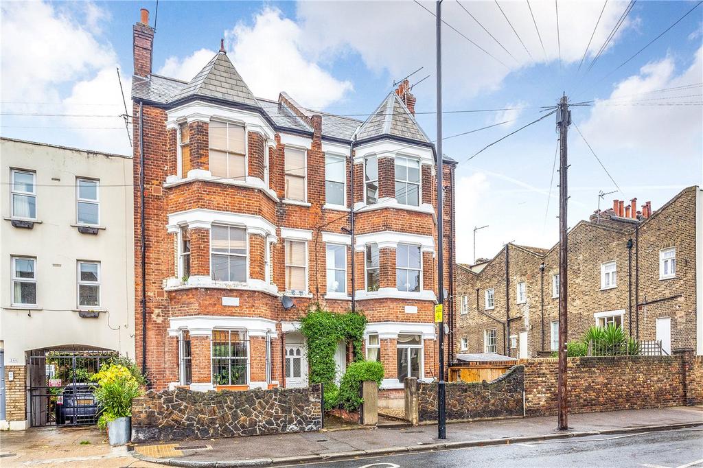 Englefield Road, London, N1 1 bed flat £325,000