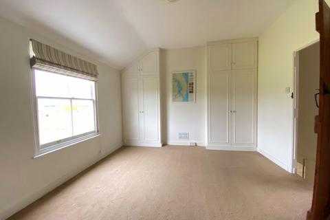 2 bedroom property to rent, The Common, Cranleigh