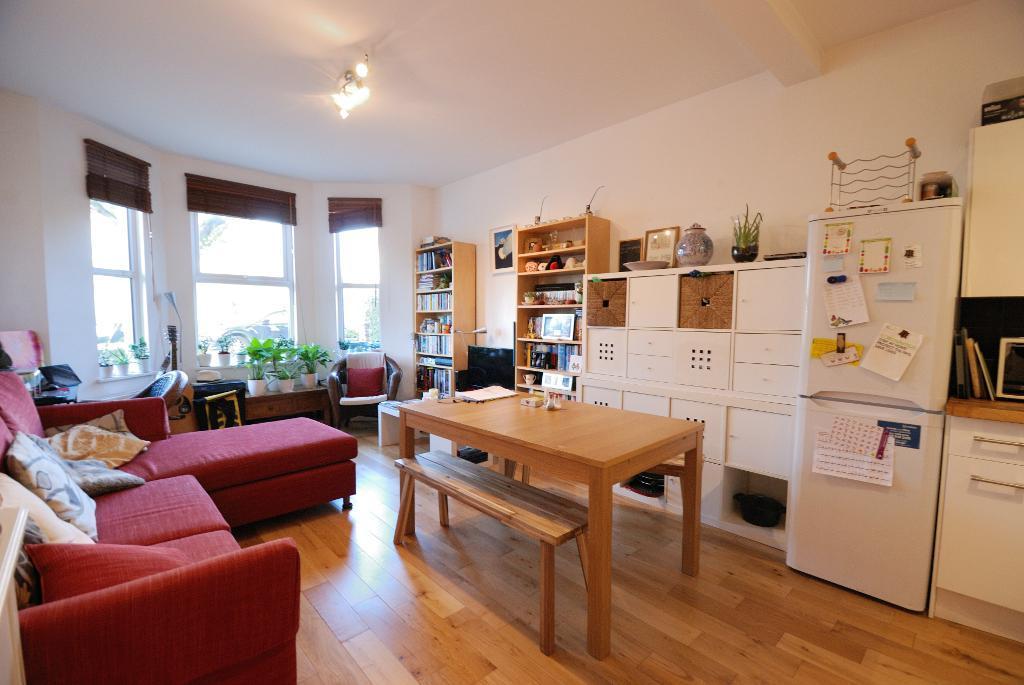 Open-Plan Living/Dining/Kitchen Spaces