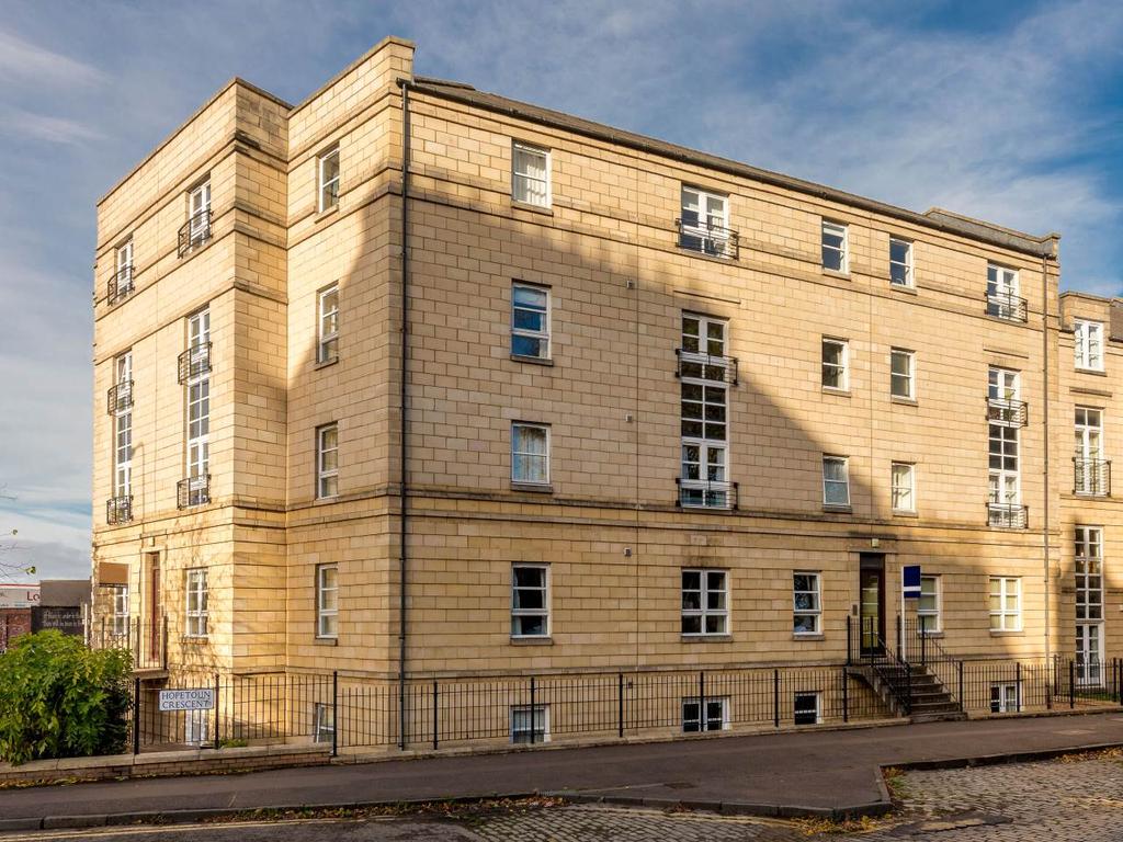 Hopetoun Crescent, Edinburgh, 1 bed flat £850 pcm (£196 pw)