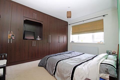 28 Ashdown Gardens, South Croydon, CR2 9DR