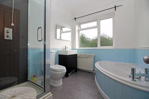 28 Ashdown Gardens, South Croydon, CR2 9DR