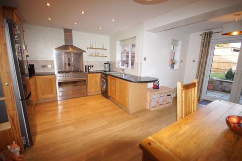42 Greenside, Prestwood, Great Missenden, HP16 0SE