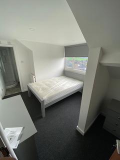 4 bedroom flat to rent, 46 Queen Street, Cubbington, CV32 7NA