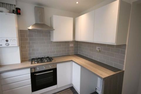 18 Thackeray Grove, Droylsden, Manchester, M43 7NB