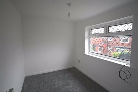 18 Thackeray Grove, Droylsden, Manchester, M43 7NB