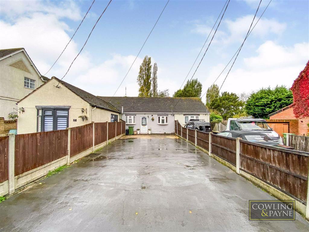 Swan Lane, Wickford, Essex 2 bed terraced bungalow £320,000