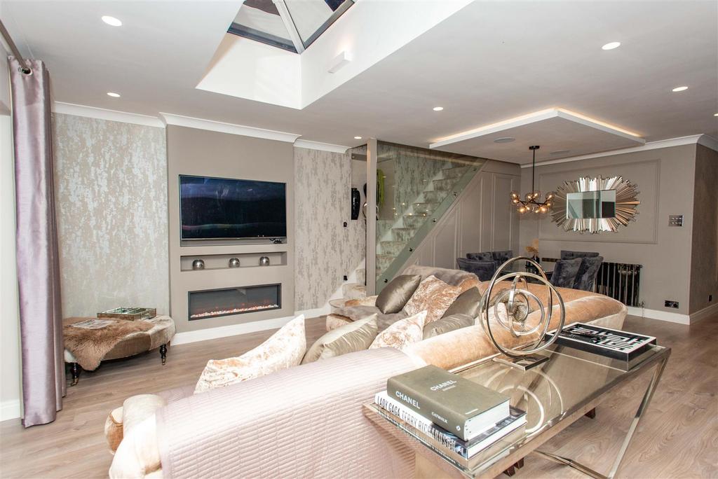 Open Plan Kitchen/Lounge