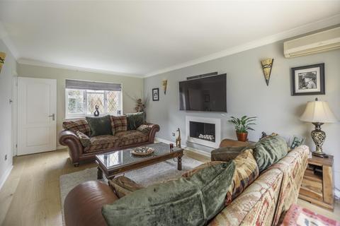40 Hazel Road, Park Street, St Albans, AL2 2AJ
