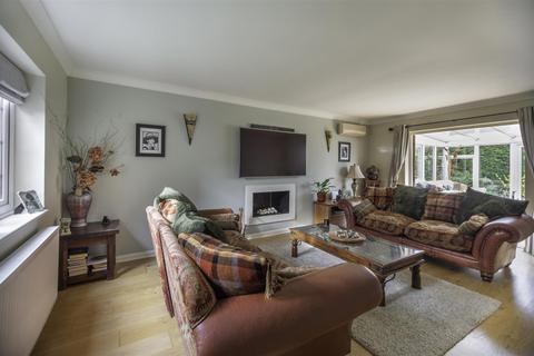 40 Hazel Road, Park Street, St Albans, AL2 2AJ