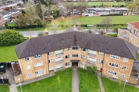 74 Hutton Close, Hertford, SG14 2DN