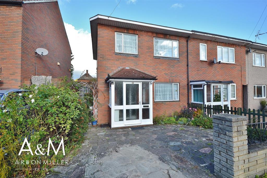 Burrow Road, Chigwell 2 bed end of terrace house £324,950