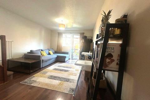 2 bedroom terraced house to rent, Marlborough Place, Toddington