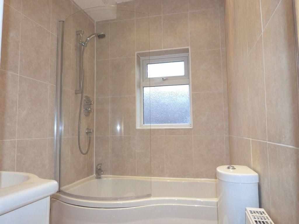 Coronation Grove, Harrogate, HG2 2 bed terraced house £695 pcm (£160 pw)