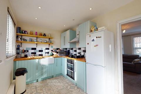 26 Cowdray Square, Deal, CT14 9ES