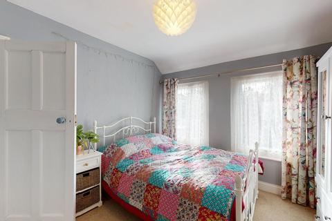 26 Cowdray Square, Deal, CT14 9ES