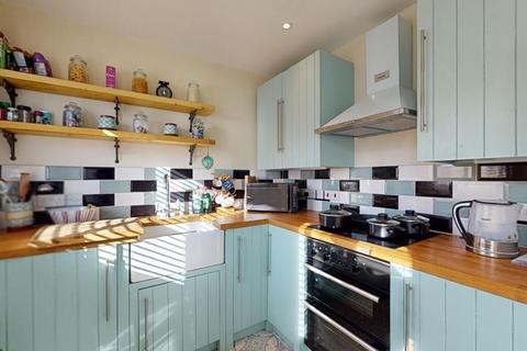 26 Cowdray Square, Deal, CT14 9ES