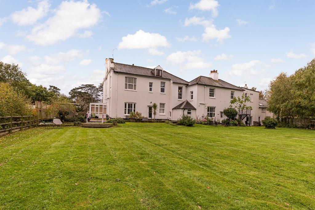 Courtenay House, London Road, Dunkirk 5 bed apartment for sale £450,000