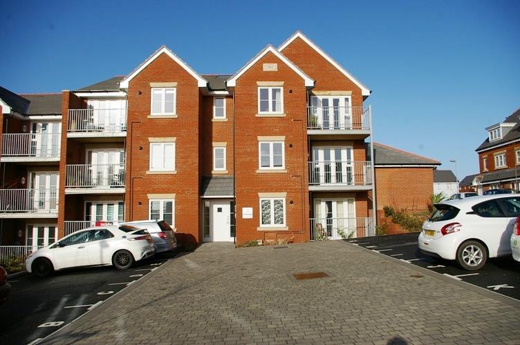 Albert Way, East Cowes, PO32 6GA 1 bed flat £560 pcm (£129 pw)