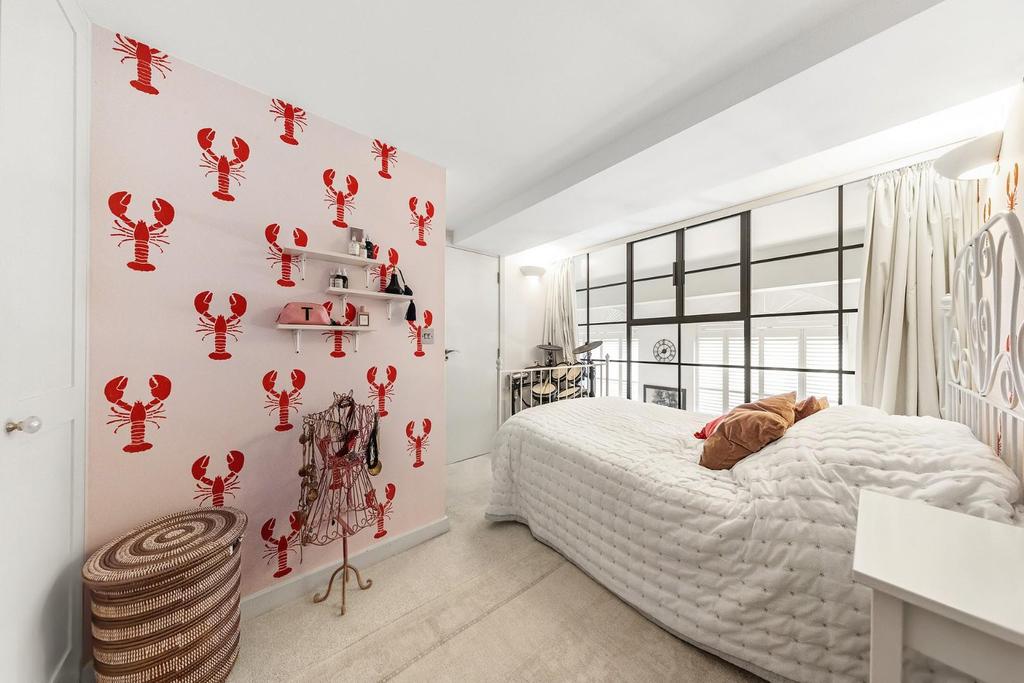 Bedroom (3).jpg