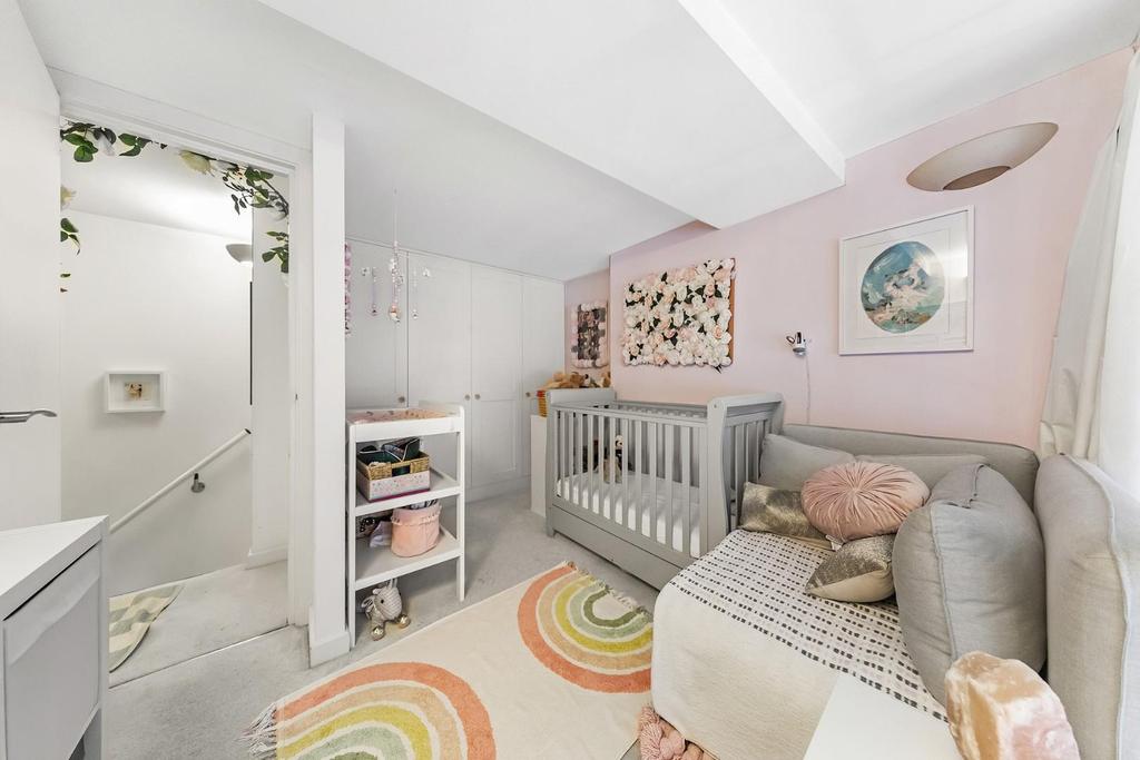 Bedroom (1).jpg