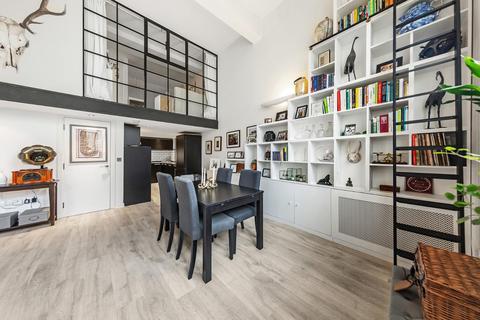 Flat 28, 1 Reed Place, London, SW4 7LD