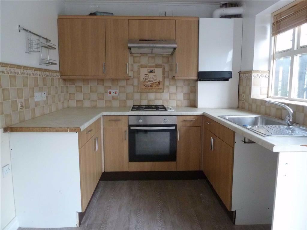Maizebrook, Dewsbury 3 bed semidetached house £695 pcm (£160 pw)