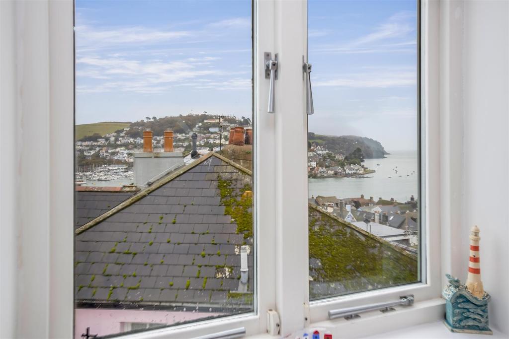 A 18 - 22 Above Town Dartmouth - 201021.jpg