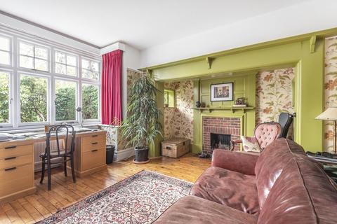 19 Warnham Road, Horsham, RH12 2QS