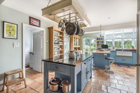 19 Warnham Road, Horsham, RH12 2QS
