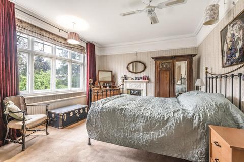 19 Warnham Road, Horsham, RH12 2QS