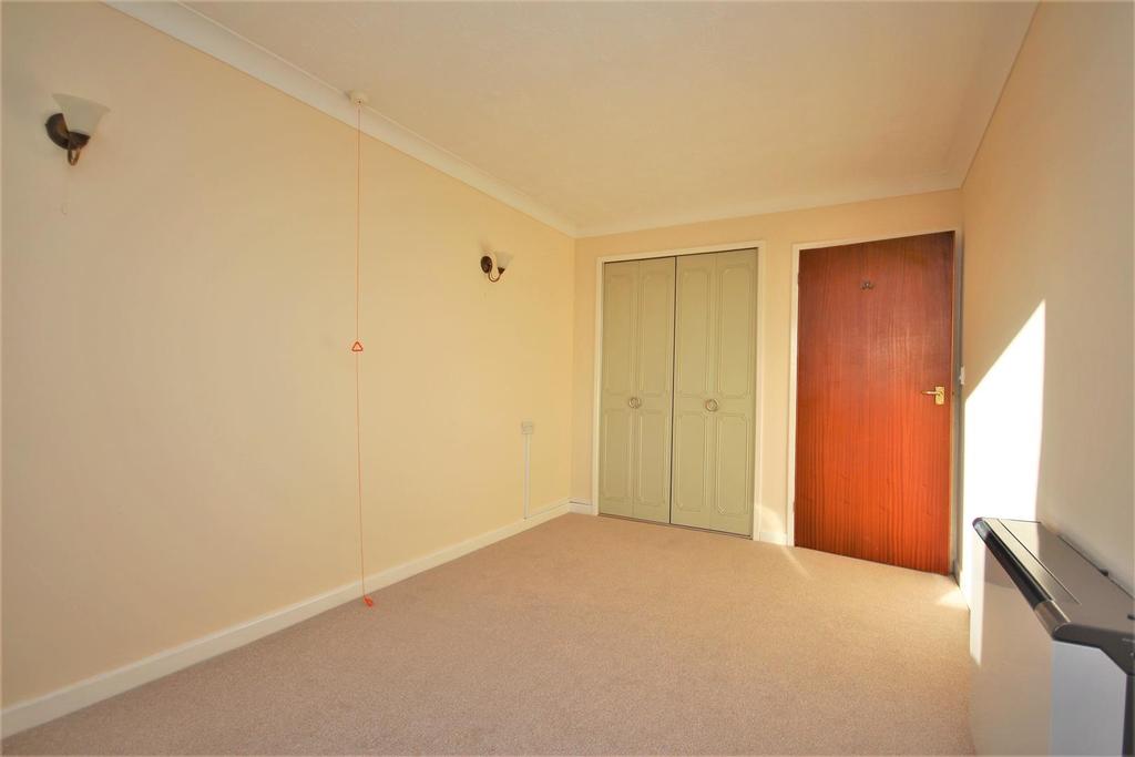 claremont-road-seaford-1-bed-retirement-property-125-000