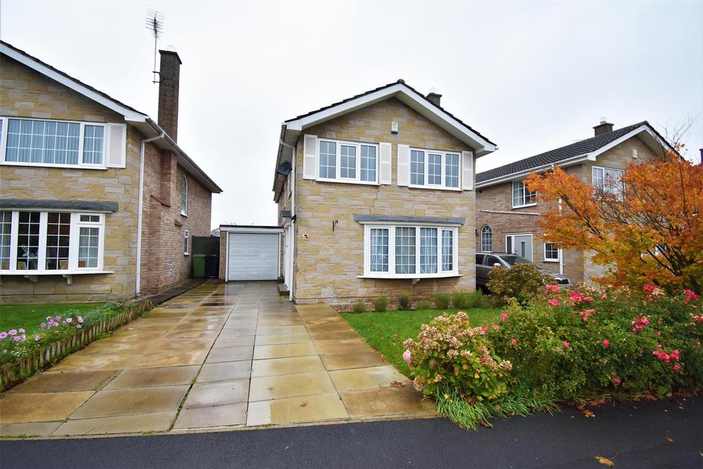 Briergate, Haxby, York, YO32 3YP 4 bed detached house £385,000