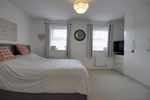 9 Legends Way, Hull, HU4 6AW