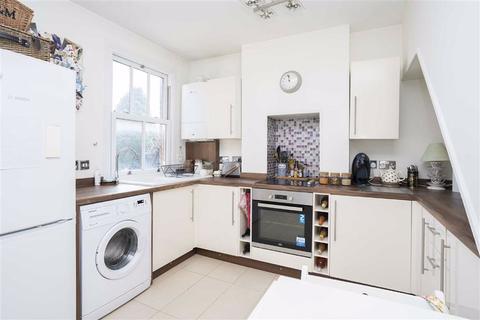 106 Hook Road, Epsom, KT19 8TX