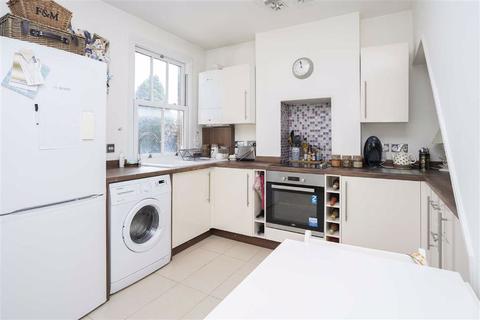 106 Hook Road, Epsom, KT19 8TX