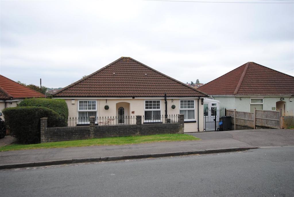 Ponsford Road, Knowle, Bristol 2 bed detached bungalow £325,000
