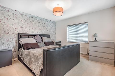 63 Bay View Road, Duporth, St Austell, PL26 6BN
